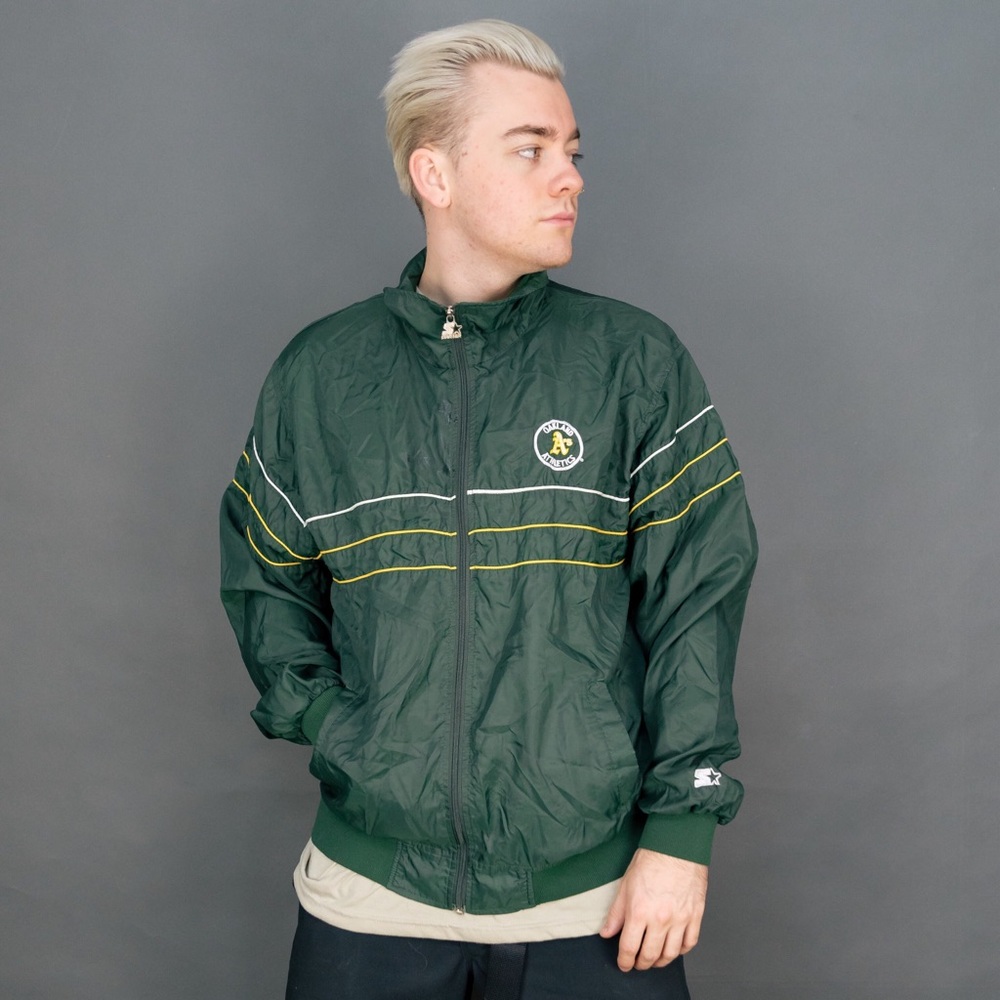 1990’s Oakland A’s STARTER windbreaker 🏄🏼‍♂️